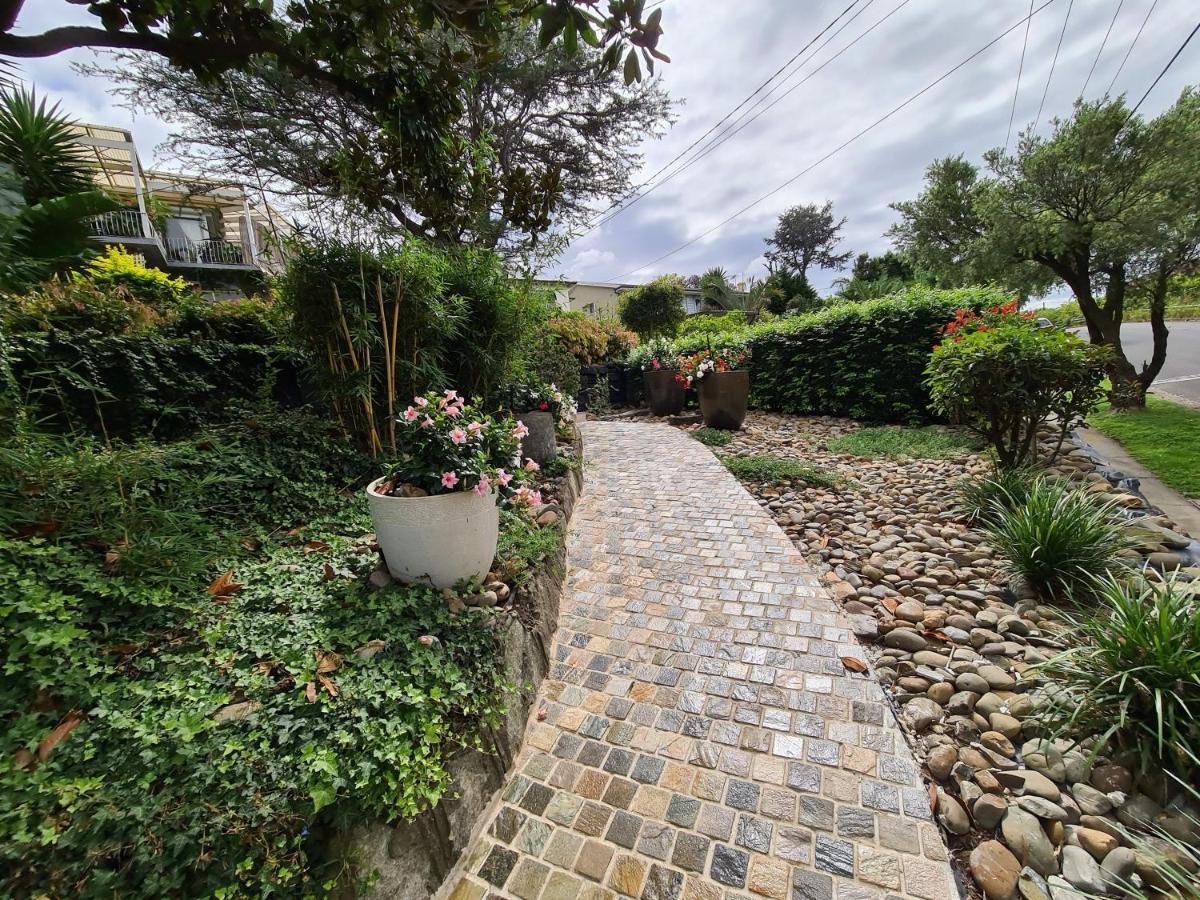 Bamboo House, Close To The & Airport & Train Station And Brighton Le Sands Sydney